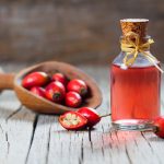 5 benefici dell'olio di rosa mosqueta per la pelle